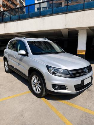 VOLKSWAGEN TIGUAN 2.0 TSI 16V TURBO GASOLINA 4P TIPTRONIC VOLKSWAGEN TIGUAN 2.0 TSI 16V TURBO GASOLINA 4P TIPTRONIC